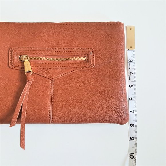 Co-lab vegan leather clutch with gold chain. - Picture 6 of 6